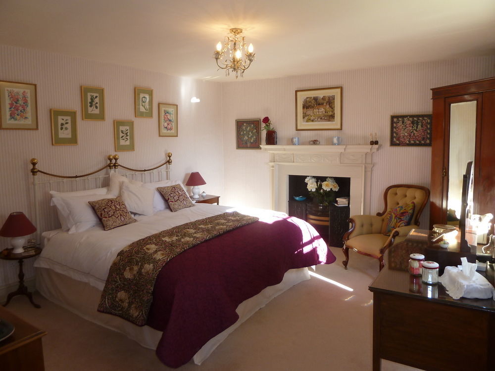 The Old Vicarage B&B ไทดส์เวลล์ ภายนอก รูปภาพ