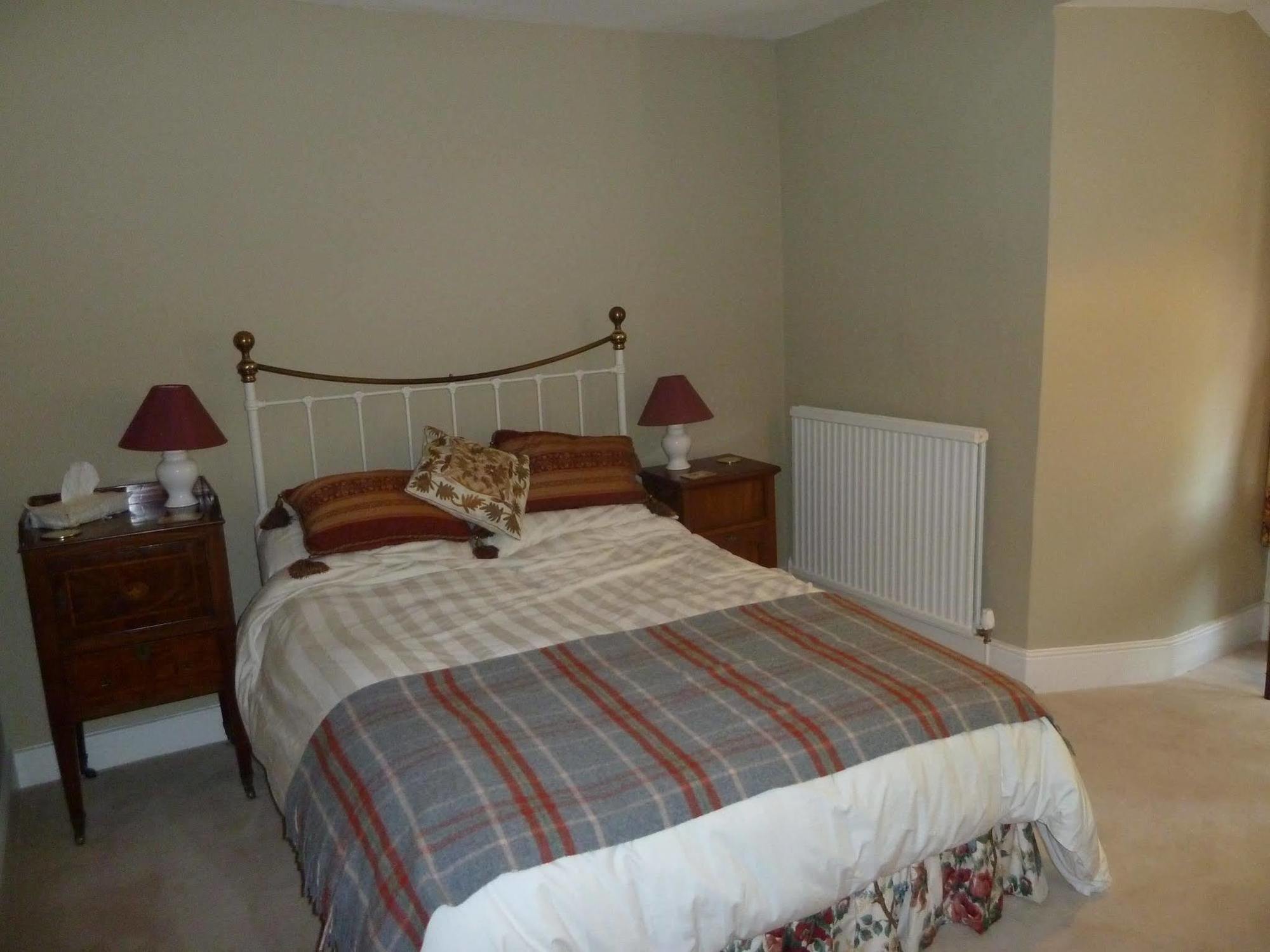 The Old Vicarage B&B ไทดส์เวลล์ ภายนอก รูปภาพ